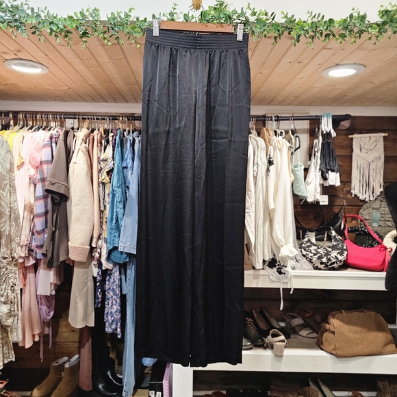 Babaton Aritzia Silky Black Wide Leg Pants - Picture 1 of 15